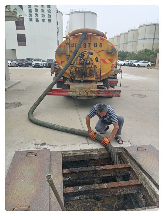 涧西隔油池清掏