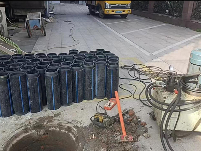 涧西PE置换管厂家 DN315置换管 非开挖管短管置换